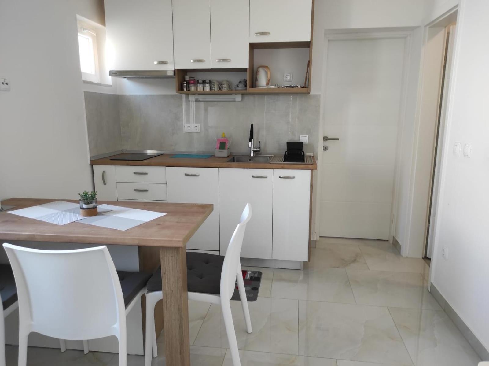Apartment With Terrace And Garden Pirovac Luaran gambar